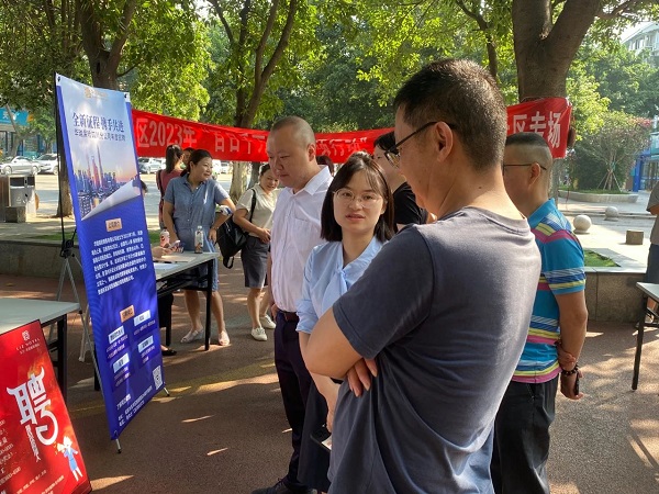 送崗直達家門口！瑞方人力支持打造就業服務小站定期舉辦招聘會 第3張