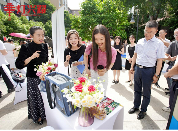 就業(yè)小站賦新能!瑞方人力支持開展的華興街道就業(yè)服務(wù)小站技能培訓(xùn)班今日啟動(dòng)! 第2張 就業(yè)小站賦新能!瑞方人力支持開展的華興街道就業(yè)服務(wù)小站技能培訓(xùn)班今日啟動(dòng)! 第2張